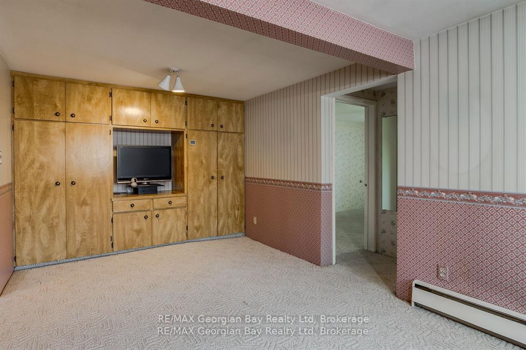 Photo 22 of 586 Dominion Avenue, Midland — HOMEH