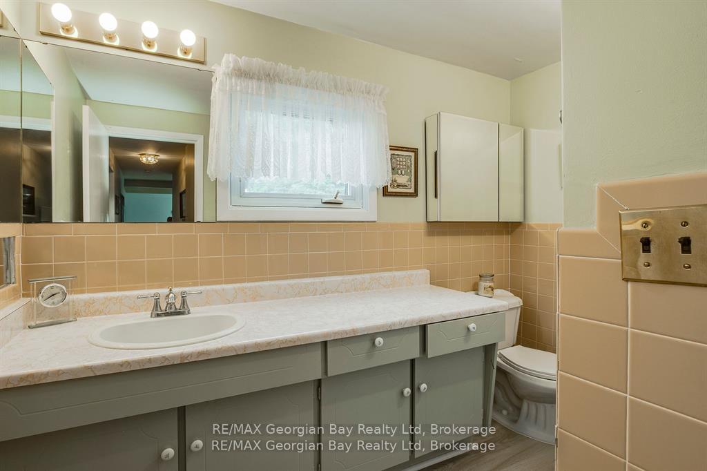Photo 24 of 586 Dominion Avenue, Midland — HOMEH