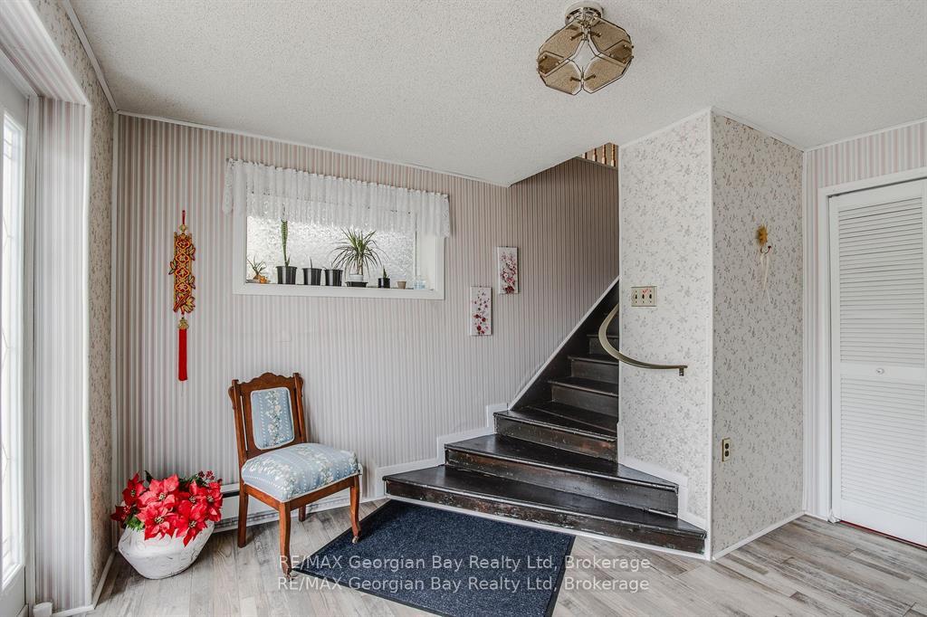 Photo 26 of 586 Dominion Avenue, Midland — HOMEH