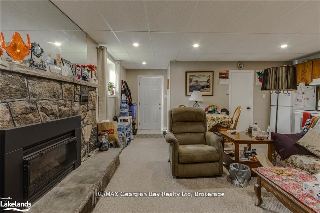 Photo 33 of 586 Dominion Avenue, Midland — HOMEH