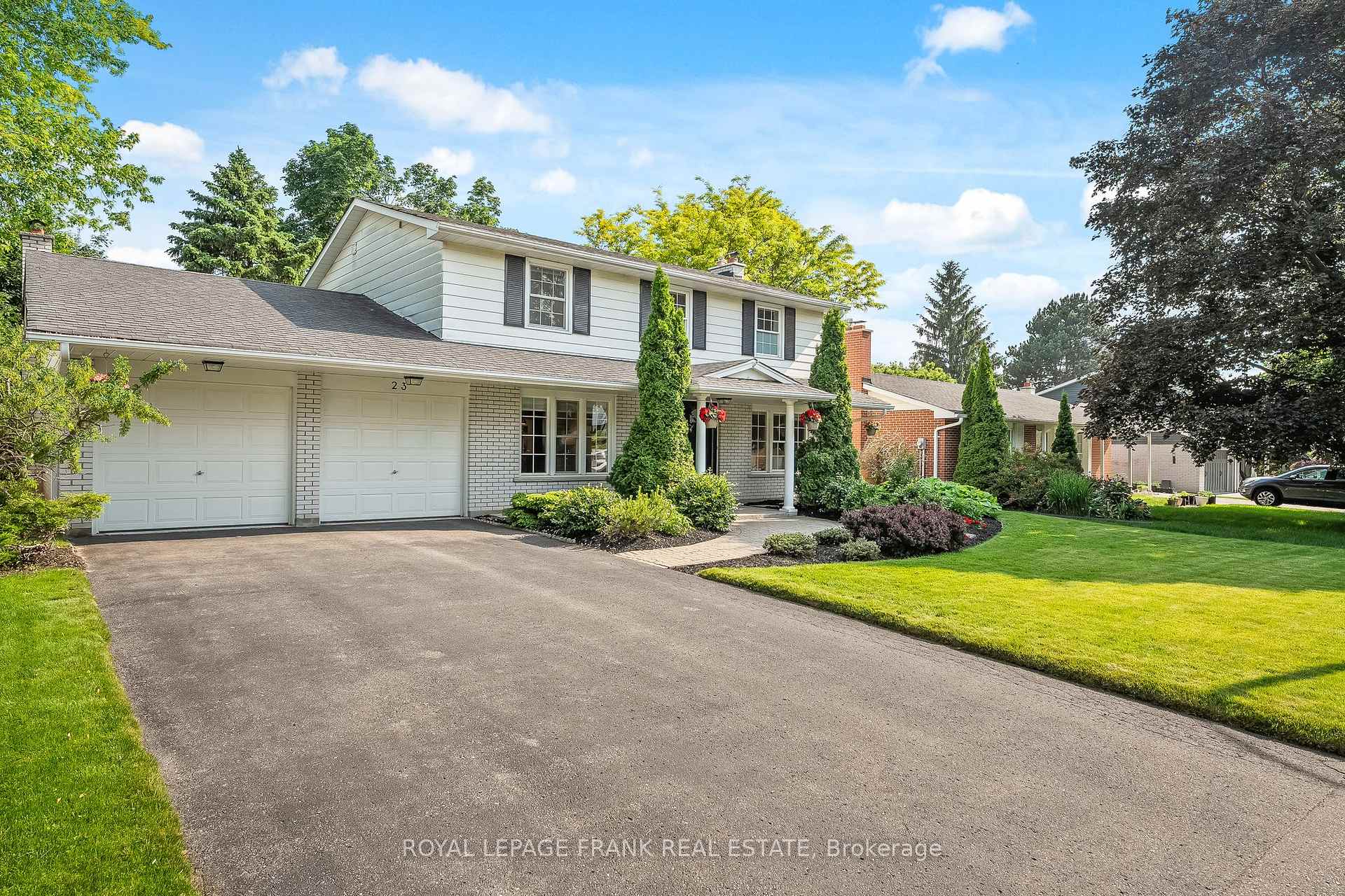 Photo 2 of 23 Senator Reesor's Drive, Markham, Sherwood-Amberglen — HOMEH