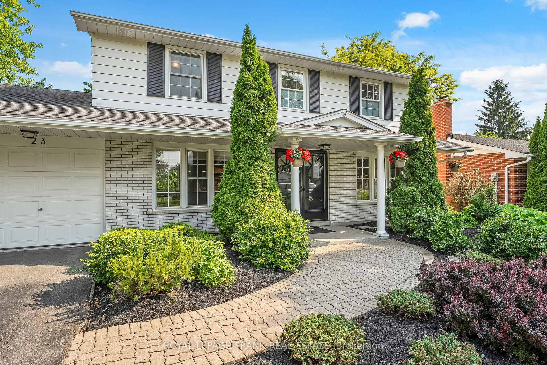 Photo 4 of 23 Senator Reesor's Drive, Markham, Sherwood-Amberglen — HOMEH