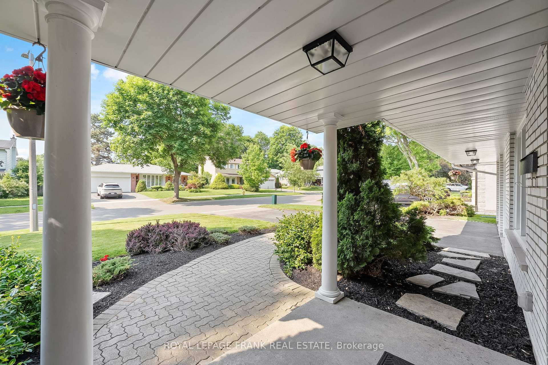 Photo 5 of 23 Senator Reesor's Drive, Markham, Sherwood-Amberglen — HOMEH