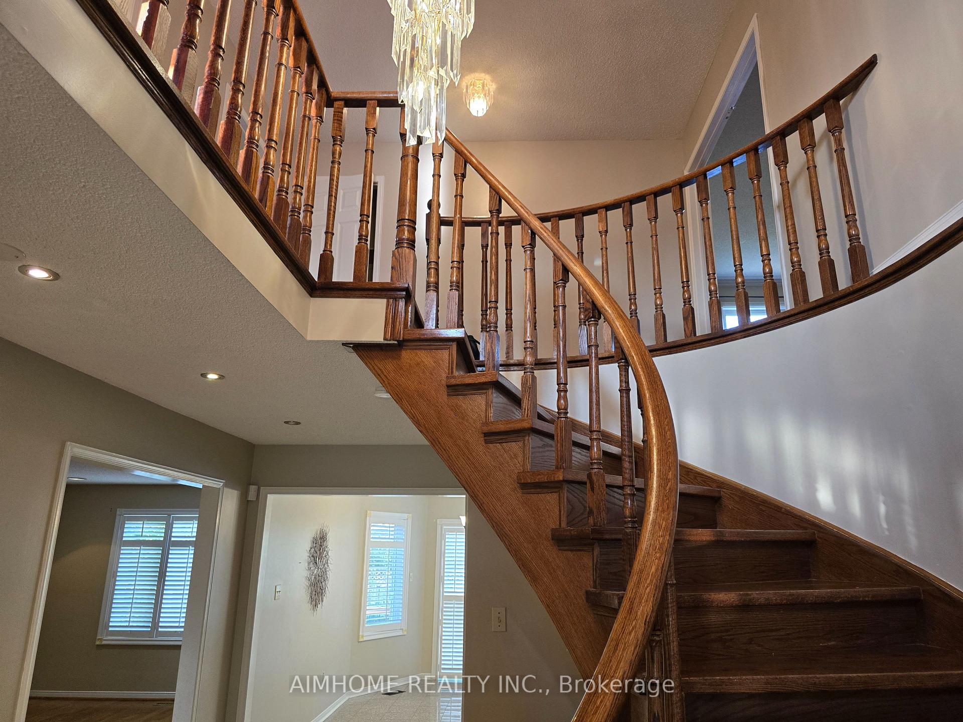 Photo 9 of 66 Montrose Crescent, Markham, Unionville — HOMEH