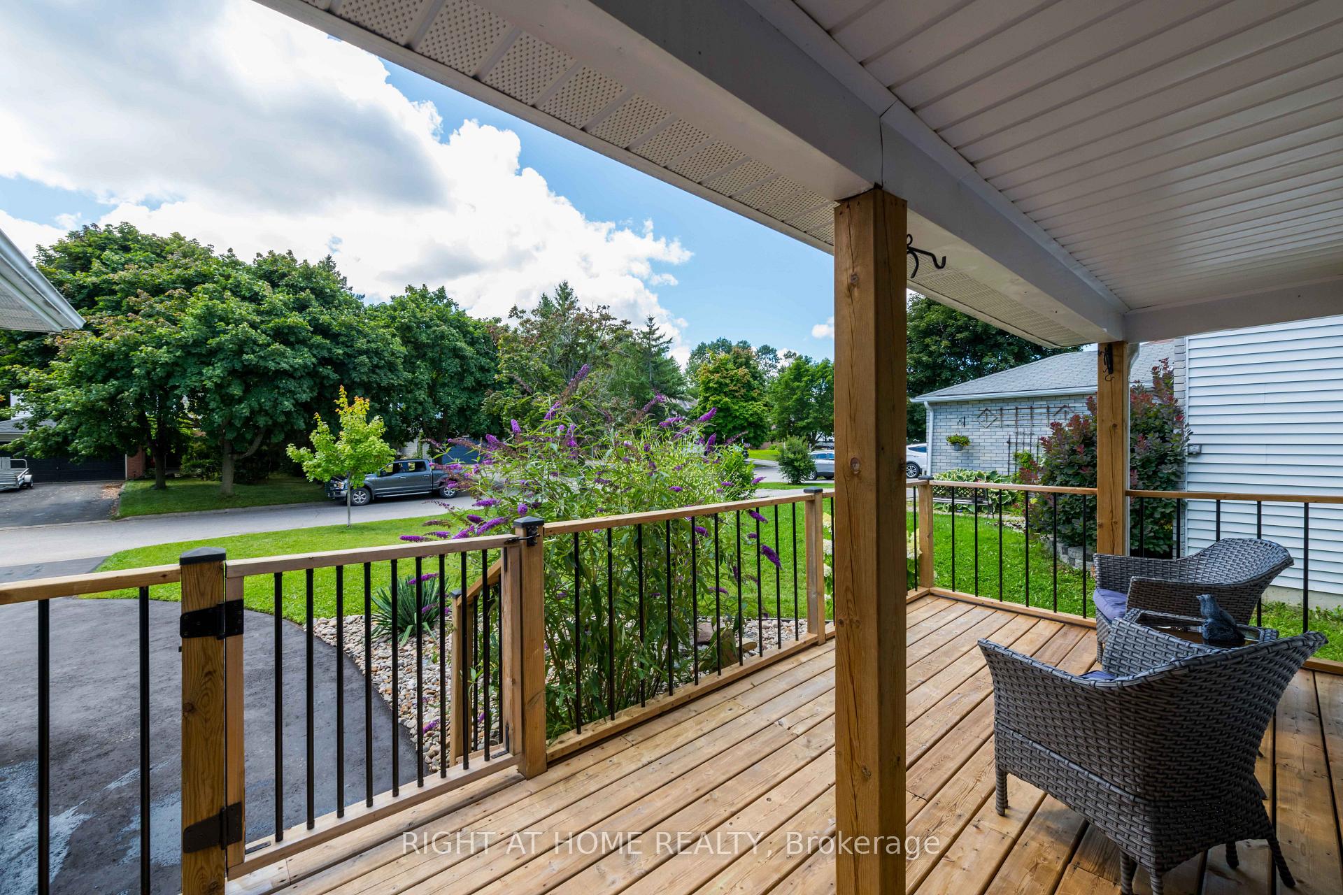 Photo 3 of 1020 Maclean Street, Innisfil, Alcona — HOMEH