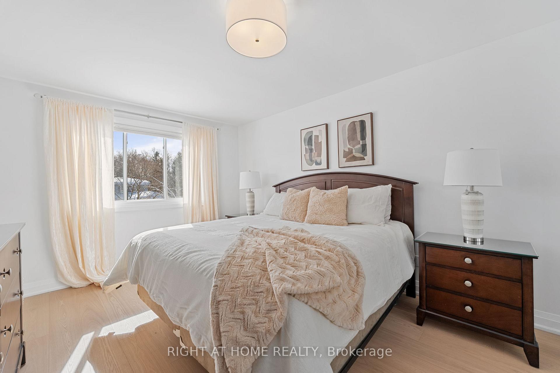 Photo 15 of 1020 Maclean Street, Innisfil, Alcona — HOMEH