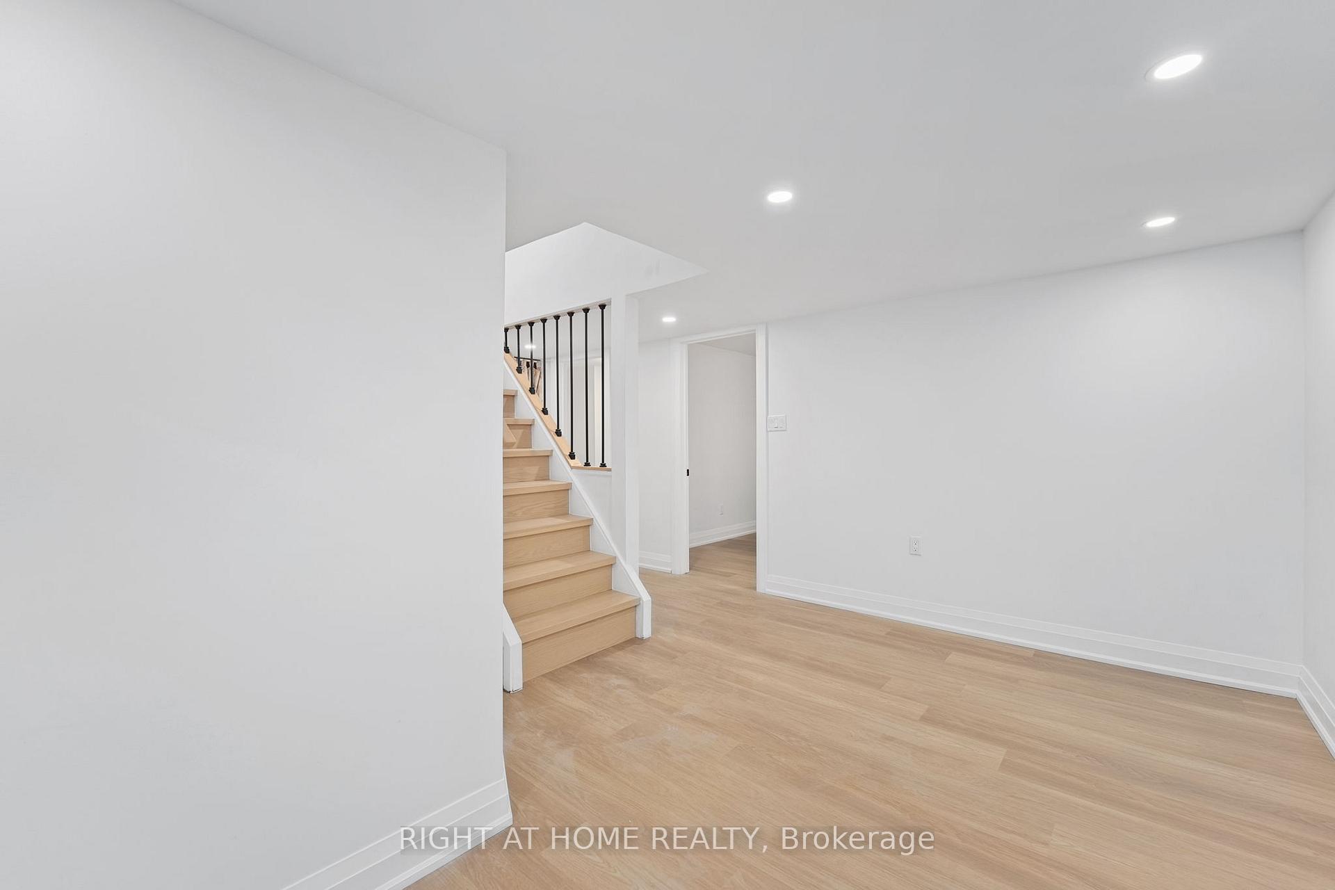 Photo 26 of 1020 Maclean Street, Innisfil, Alcona — HOMEH
