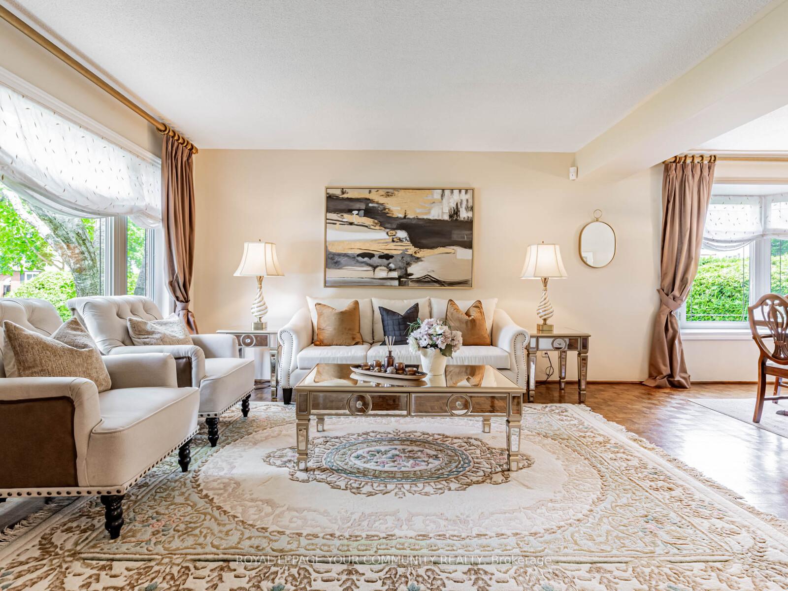 Photo 6 of 186 Romfield Circuit, Markham, Royal Orchard — HOMEH