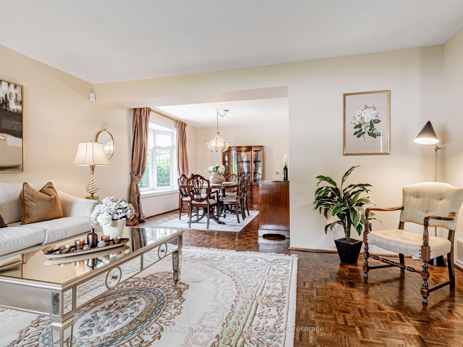 Photo 9 of 186 Romfield Circuit, Markham, Royal Orchard — HOMEH