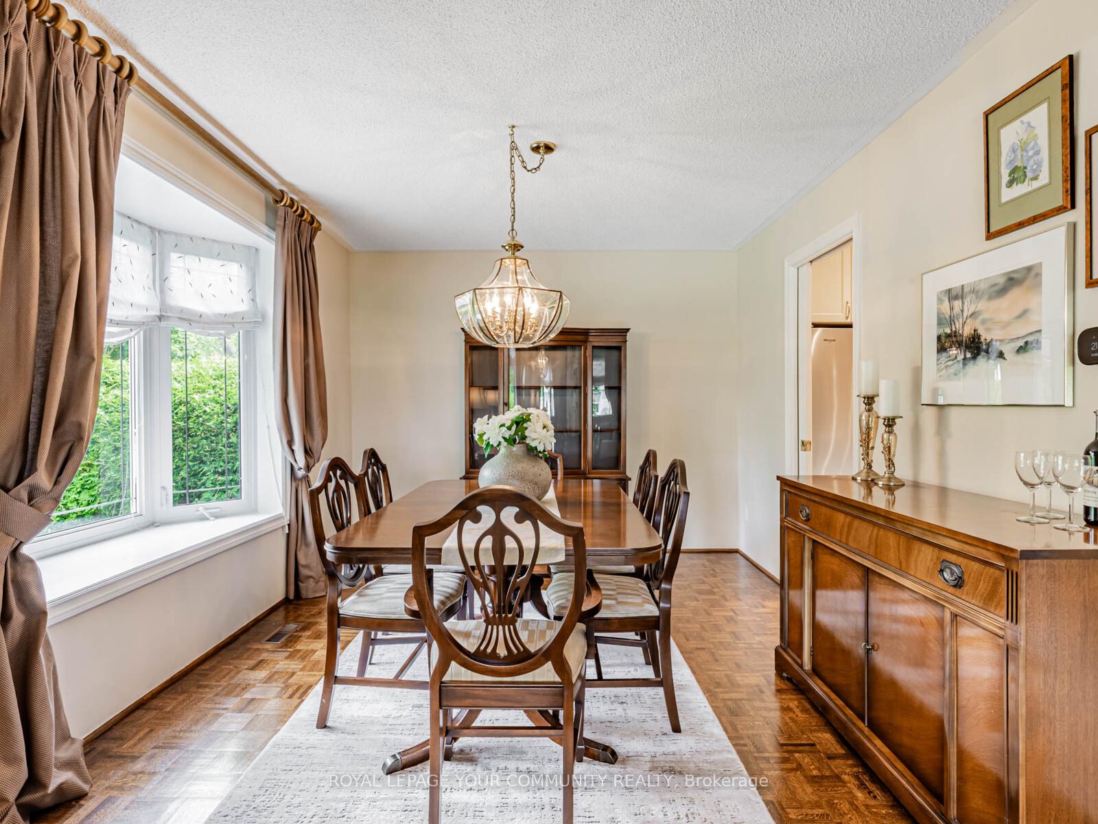 Photo 10 of 186 Romfield Circuit, Markham, Royal Orchard — HOMEH
