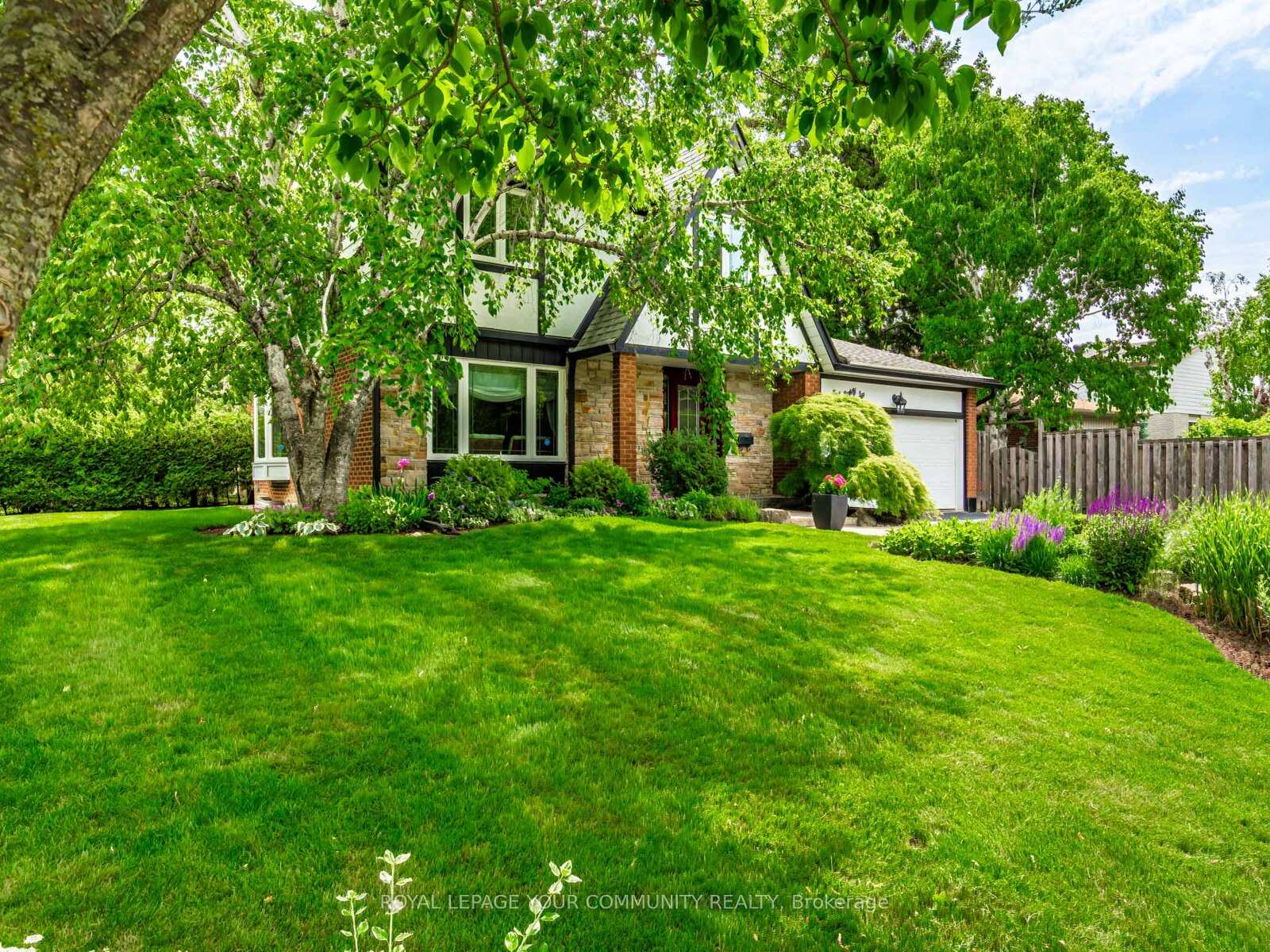 Photo 32 of 186 Romfield Circuit, Markham, Royal Orchard — HOMEH