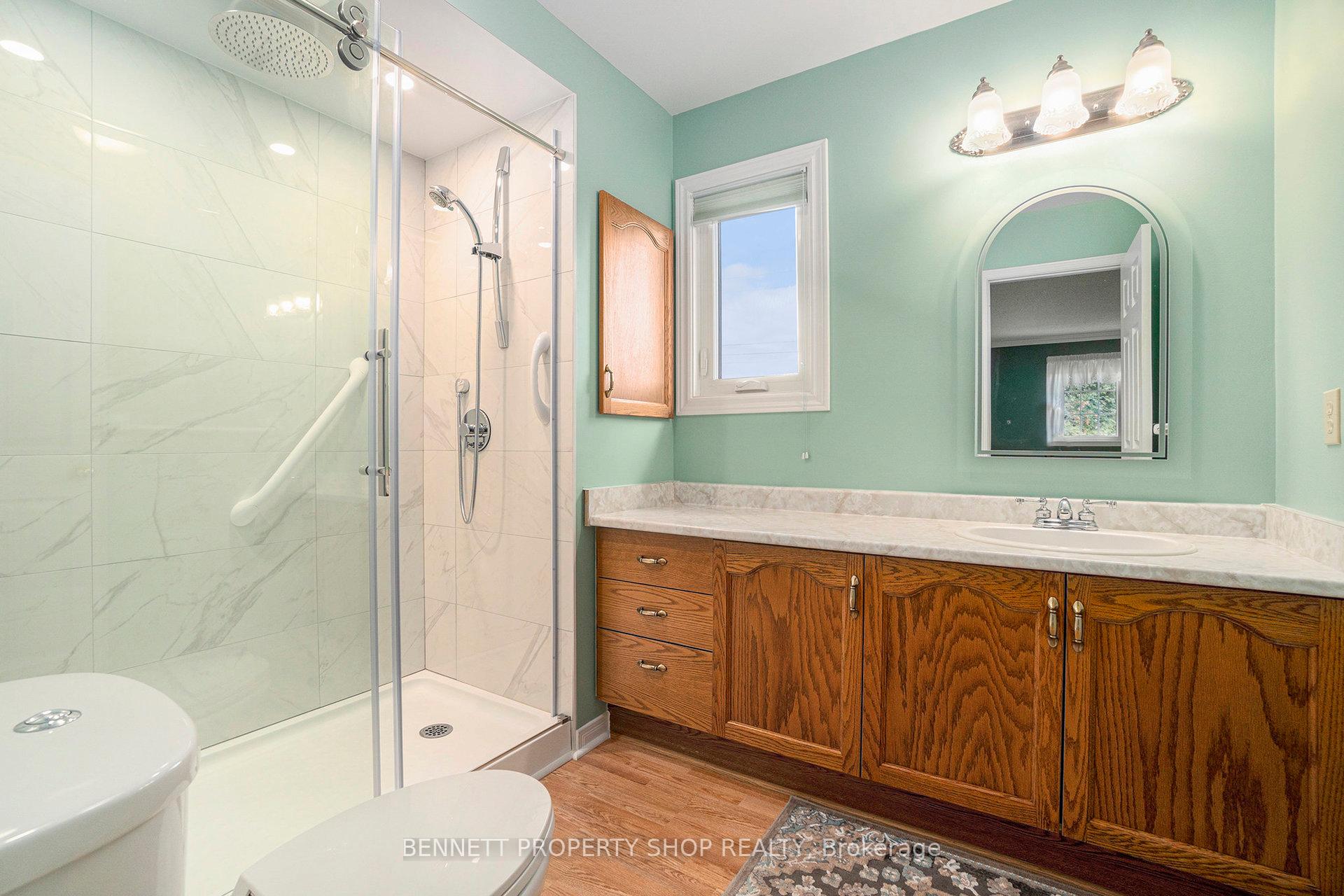 Photo 18 of 35 Windfield Crescent, Ottawa, Kanata - Bridlewood — HOMEH