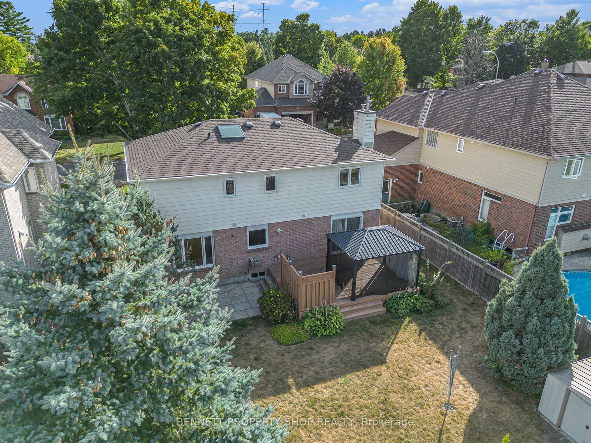Photo 33 of 35 Windfield Crescent, Ottawa, Kanata - Bridlewood — HOMEH