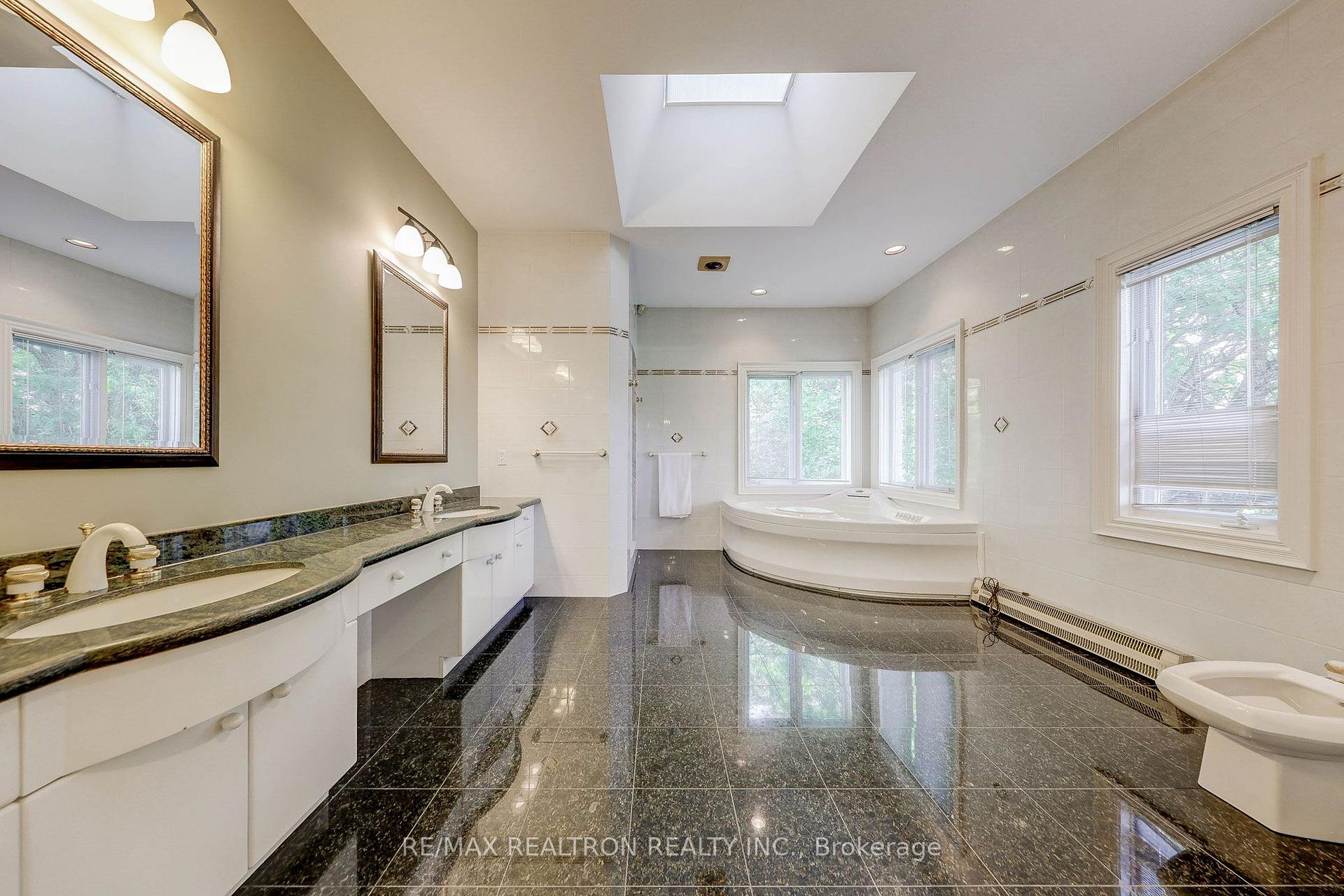 Photo 30 of 23 Fairway Heights Crescent, Markham, Bayview Fairway-Bayview Country Club Estates — HOMEH