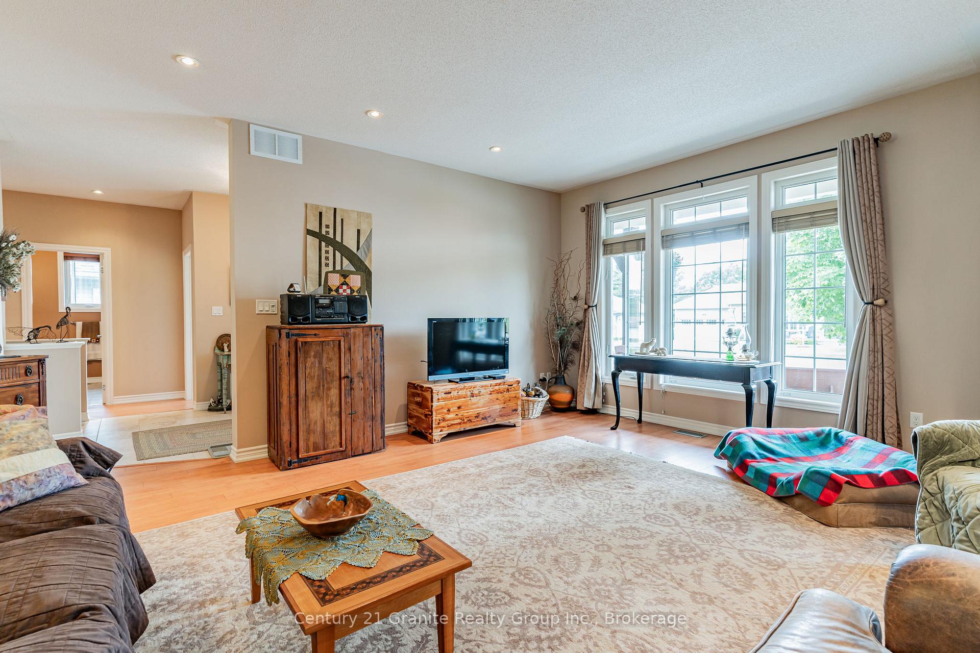 Photo 14 of 21 Windover Drive, Minden Hills, Lutterworth — HOMEH
