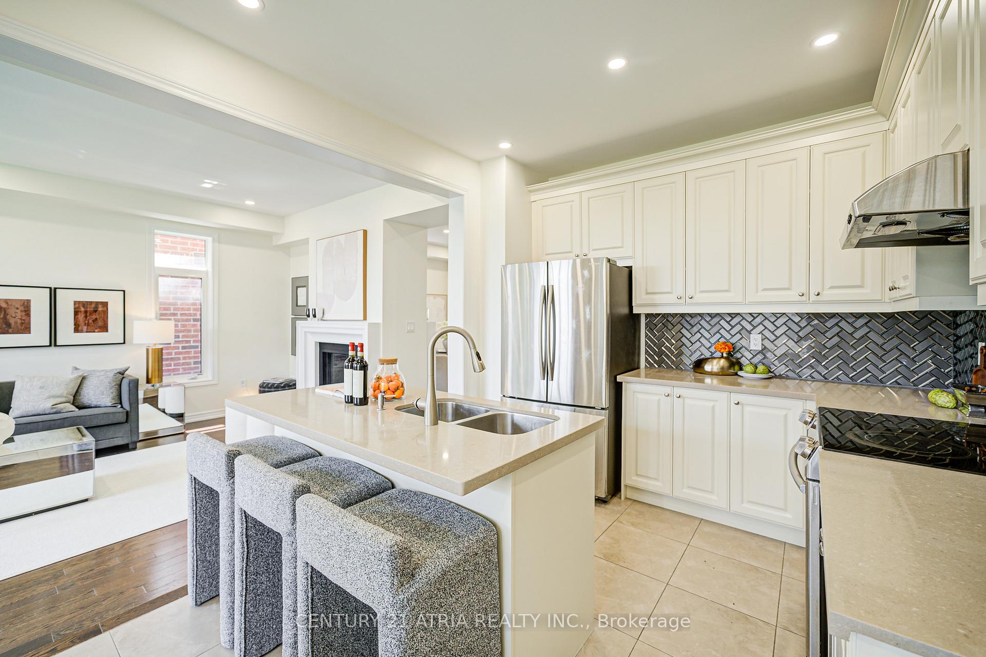 Photo 17 of 23 Gordon Landon Drive, Markham, Cornell — HOMEH