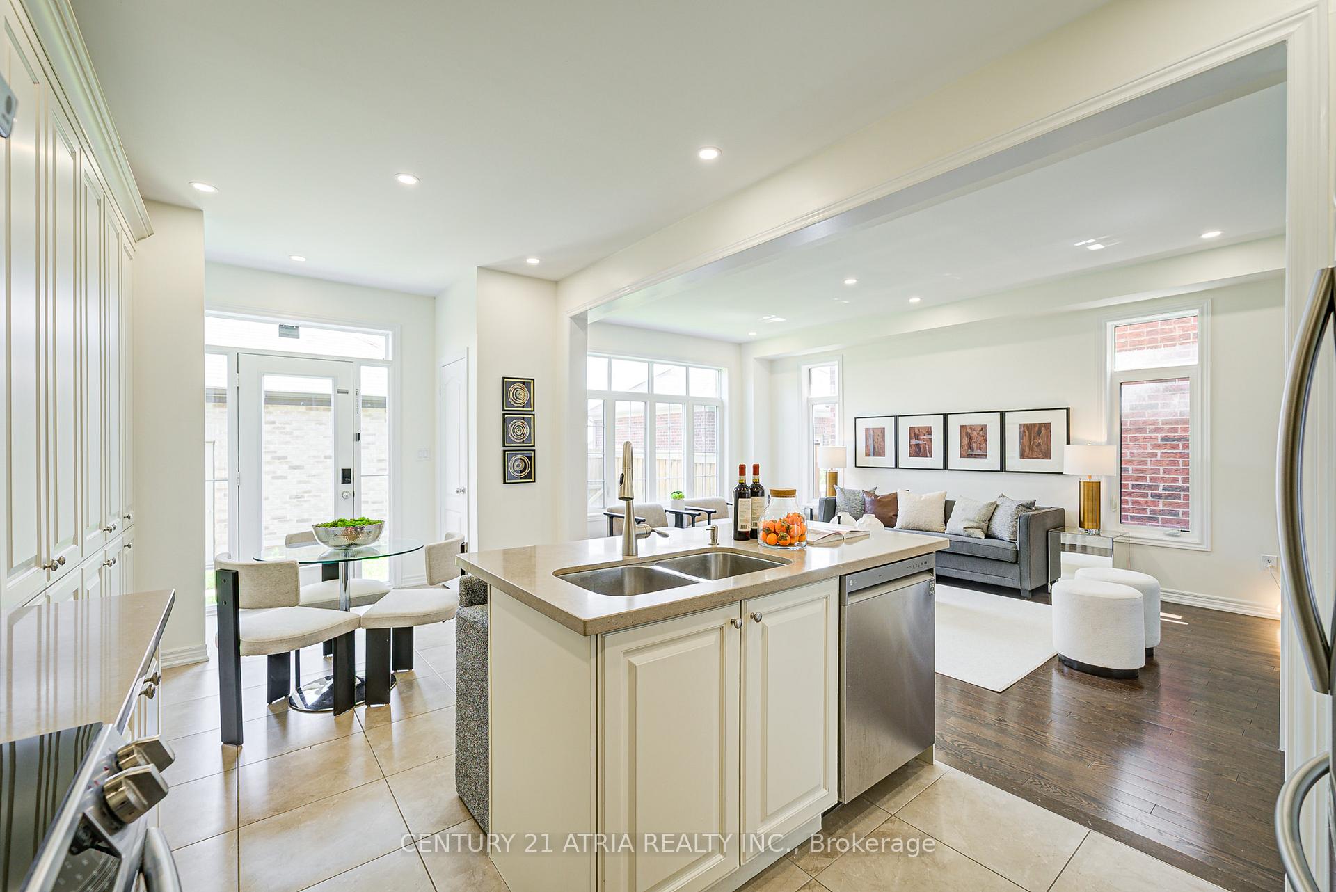 Photo 18 of 23 Gordon Landon Drive, Markham, Cornell — HOMEH