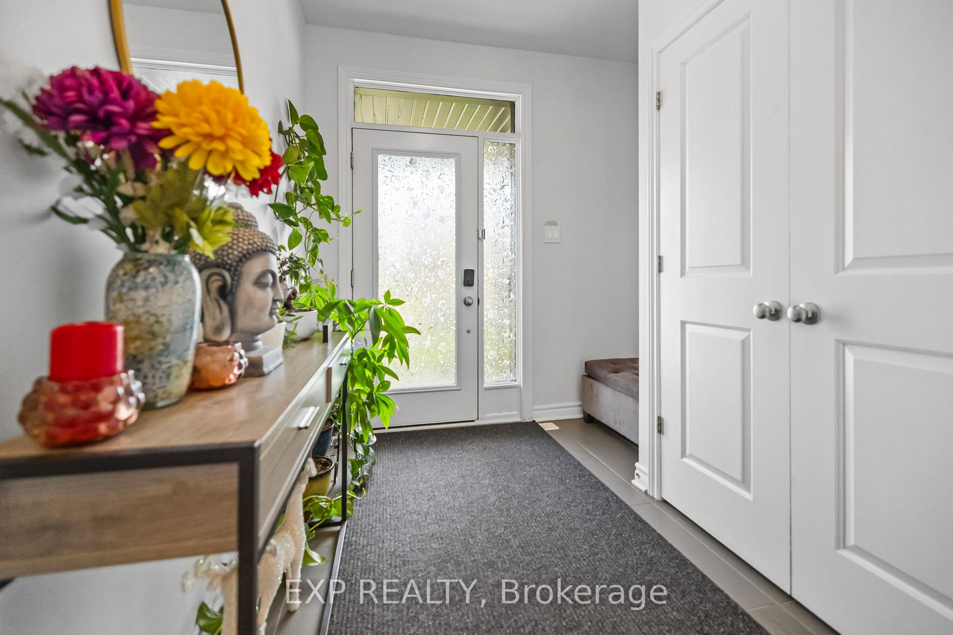 Photo 2 of 84 Palfrey Way, Ottawa, Kanata - Emerald Meadows/Trailwest — HOMEH