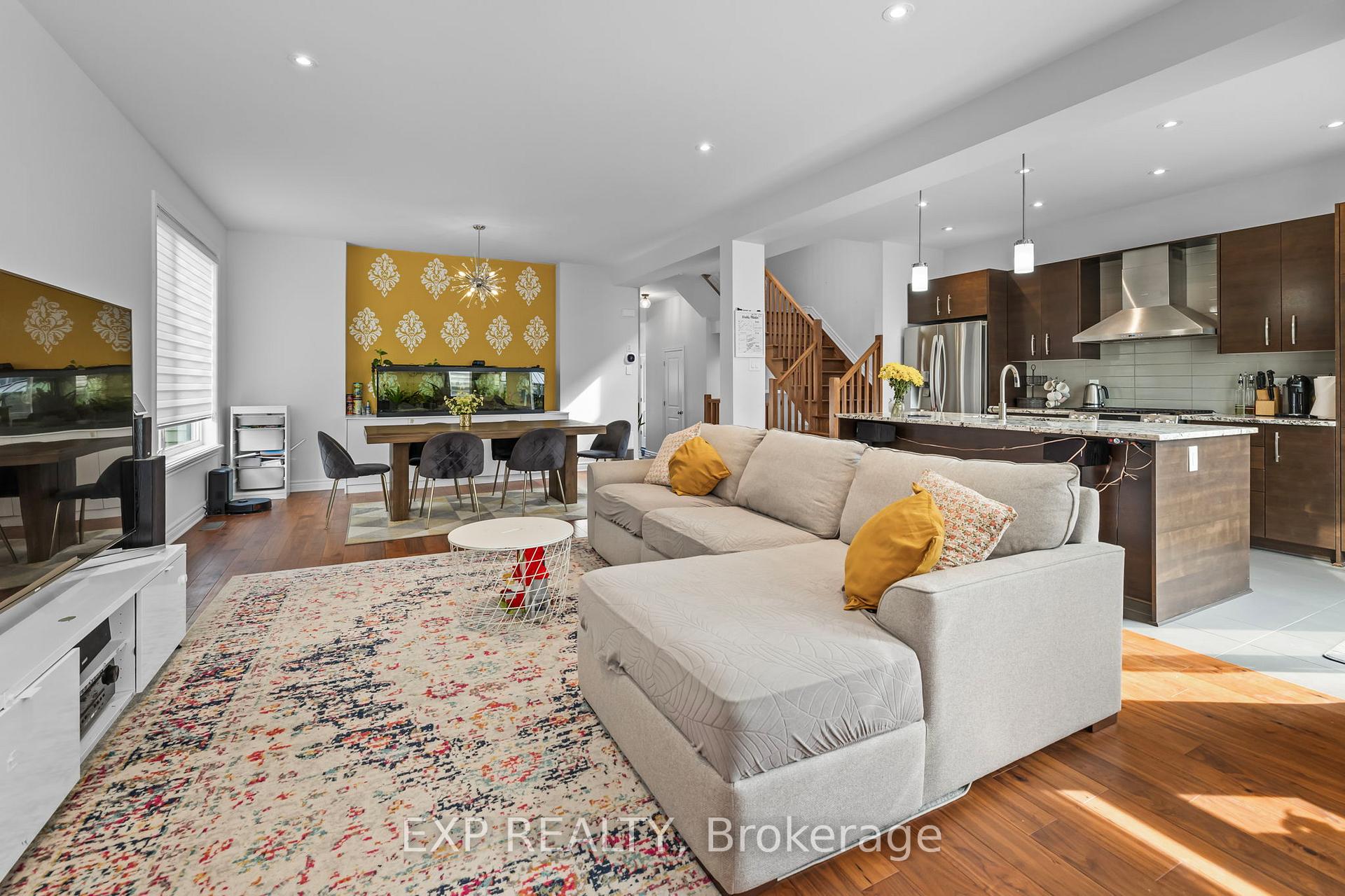 Photo 8 of 84 Palfrey Way, Ottawa, Kanata - Emerald Meadows/Trailwest — HOMEH