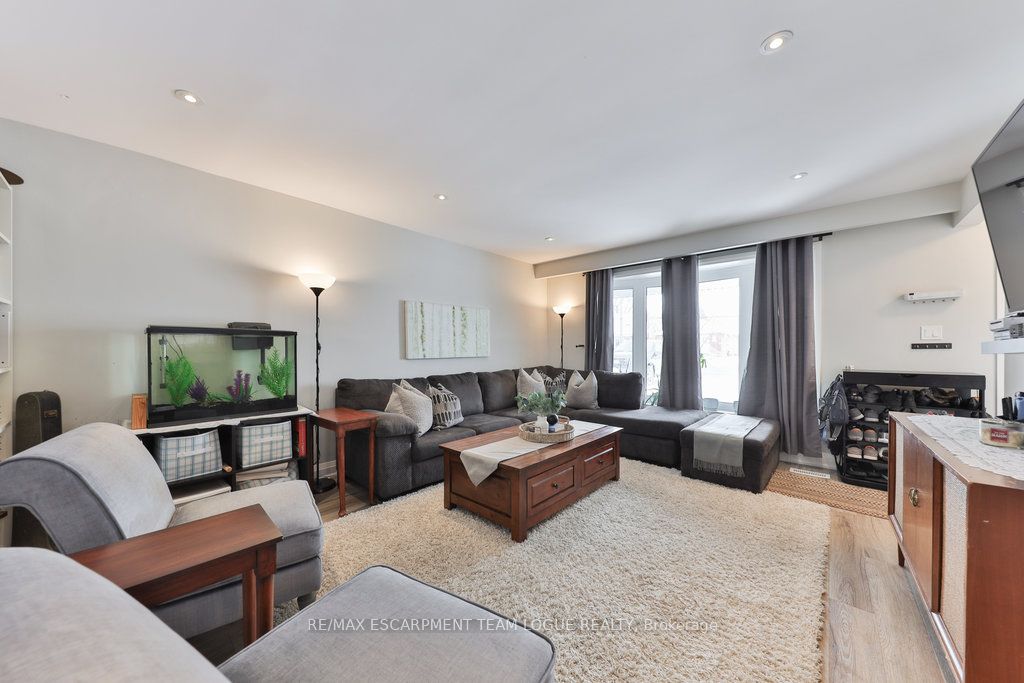 Photo 79 of 610 Mohawk Road E, Hamilton, Lawfield — HOMEH
