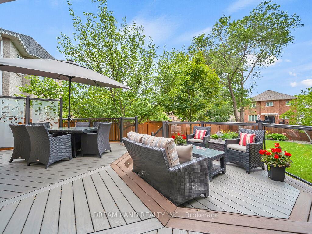 Photo 4 of 90 Red Ash Drive, Markham, Legacy — HOMEH