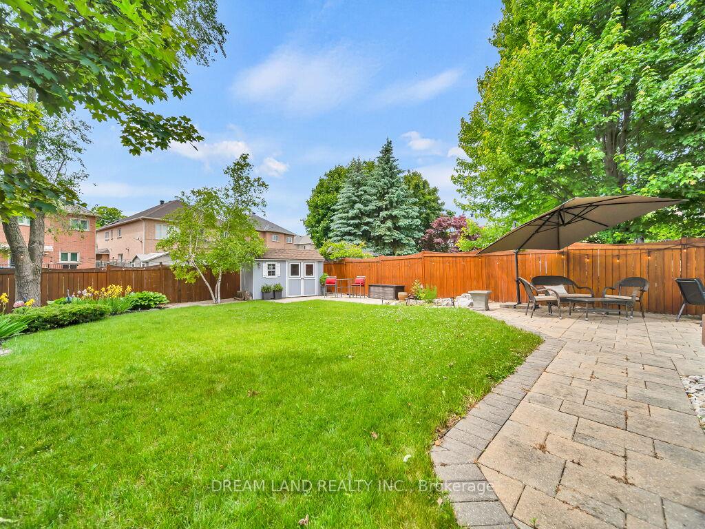 Photo 5 of 90 Red Ash Drive, Markham, Legacy — HOMEH