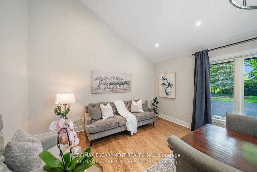 Photo 9 of 2038 15TH Side Road, Milton, Moffat — HOMEH