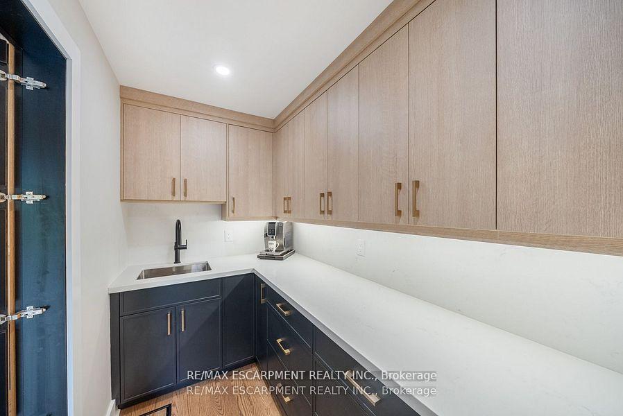 Photo 21 of 2038 15TH Side Road, Milton, Moffat — HOMEH