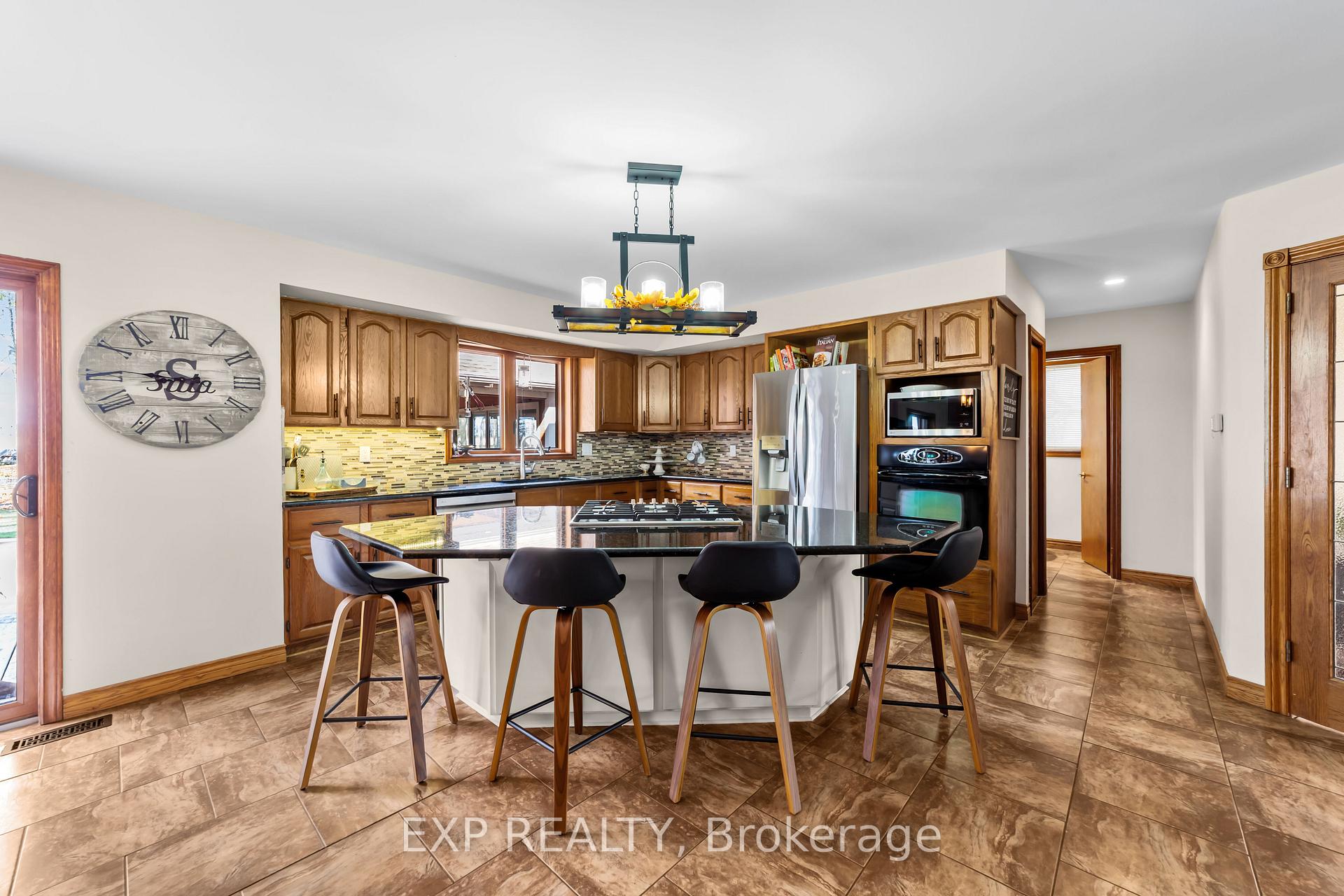 Photo 20 of 107 Lewis Drive, Middlesex Centre, Coldstream — HOMEH