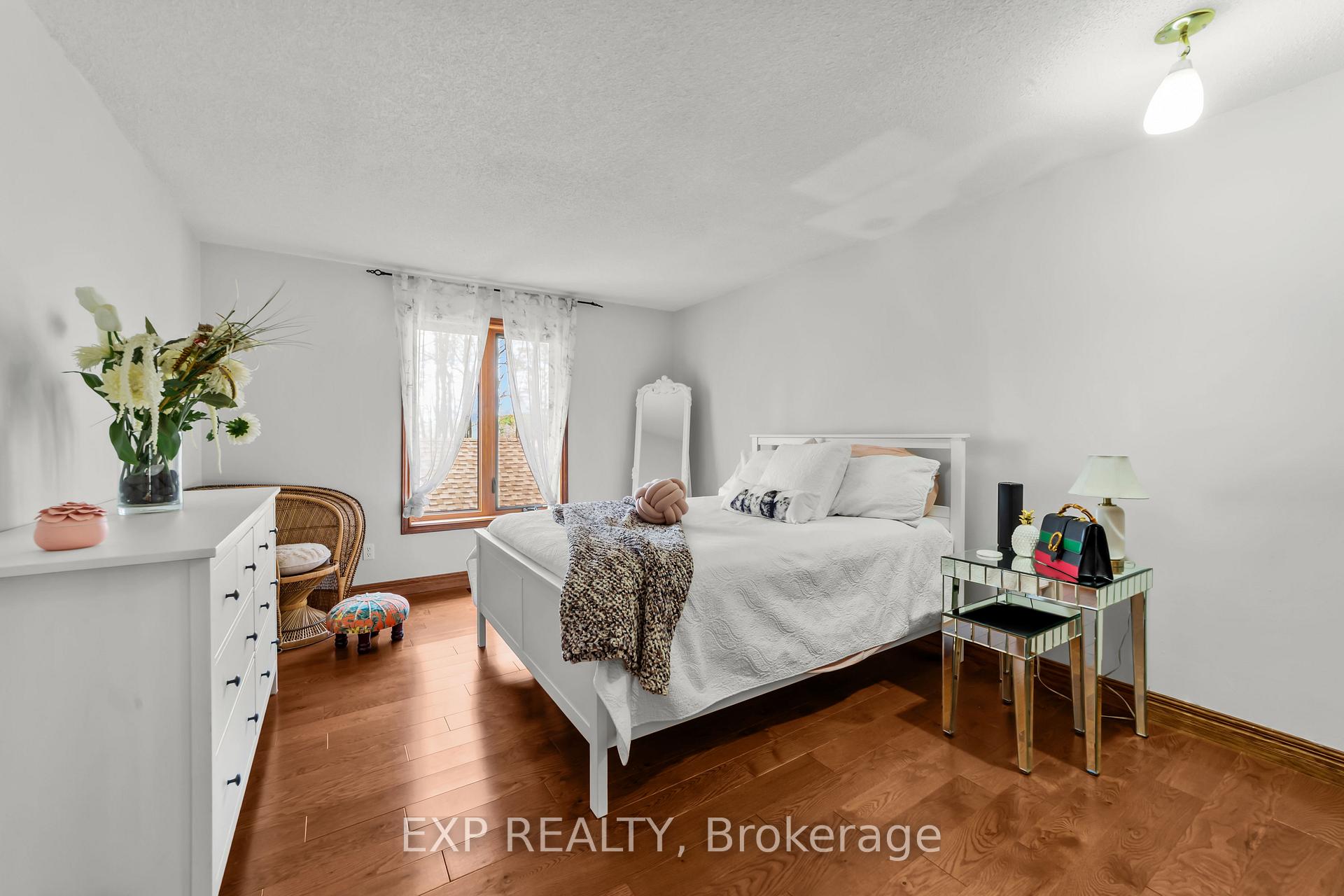 Photo 26 of 107 Lewis Drive, Middlesex Centre, Coldstream — HOMEH
