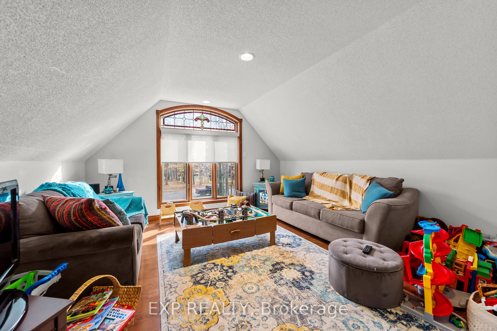 Photo 28 of 107 Lewis Drive, Middlesex Centre, Coldstream — HOMEH