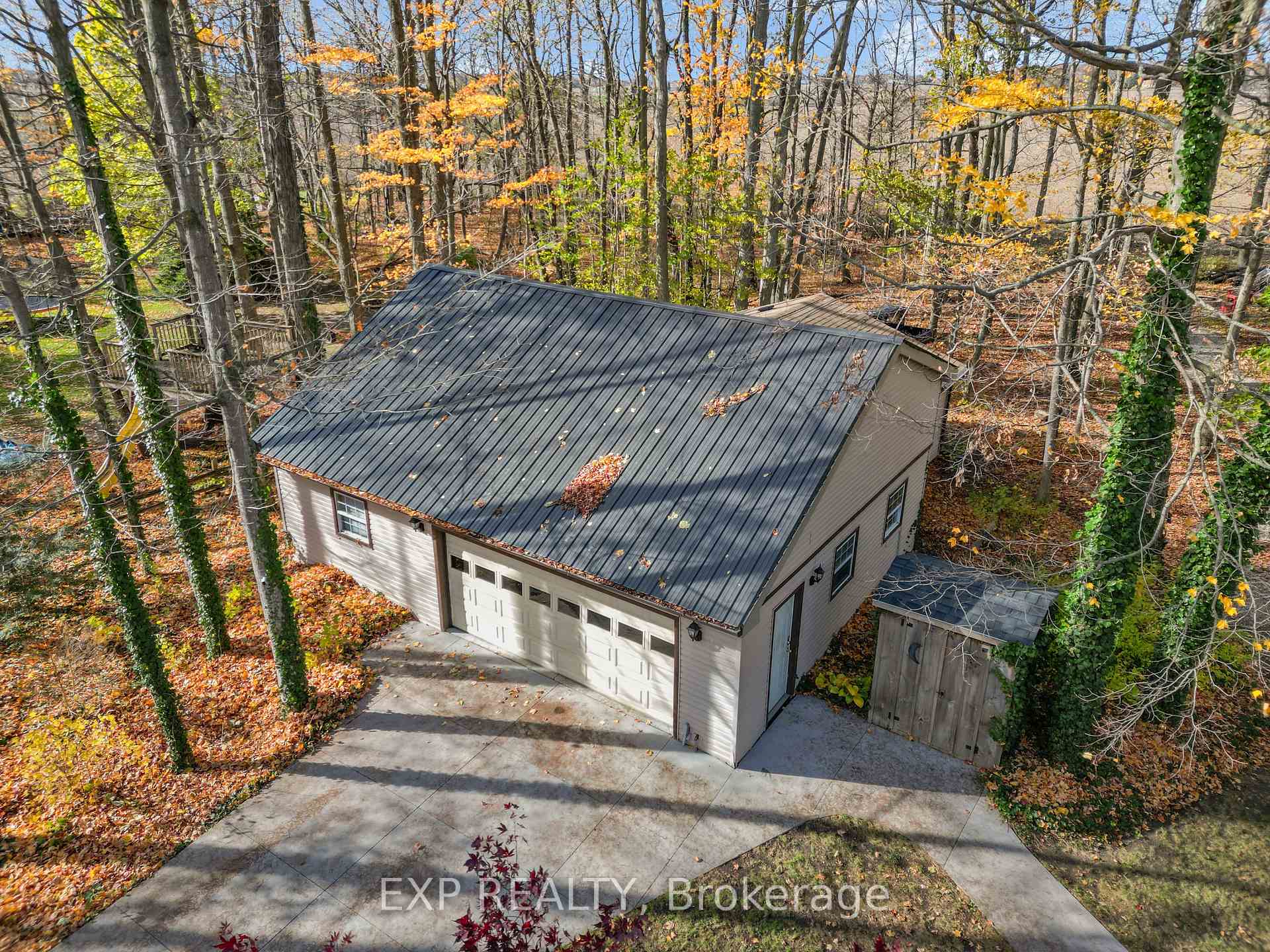 Photo 36 of 107 Lewis Drive, Middlesex Centre, Coldstream — HOMEH