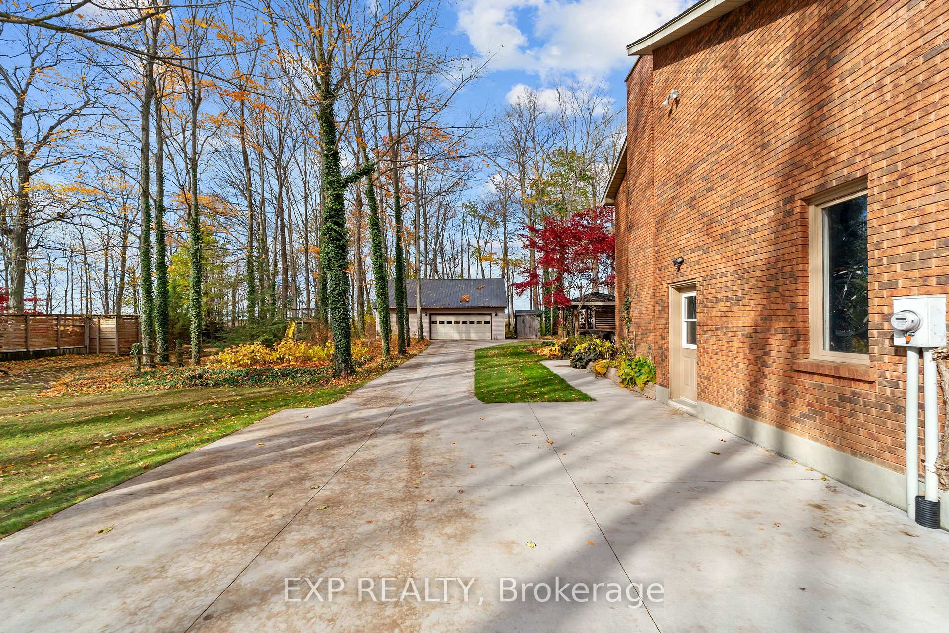 Photo 50 of 107 Lewis Drive, Middlesex Centre, Coldstream — HOMEH