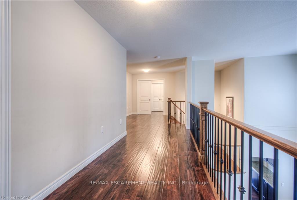 Photo 18 of 83 Boulder Crescent, Hamilton, Rural Glanbrook — HOMEH