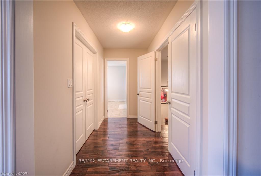 Photo 20 of 83 Boulder Crescent, Hamilton, Rural Glanbrook — HOMEH
