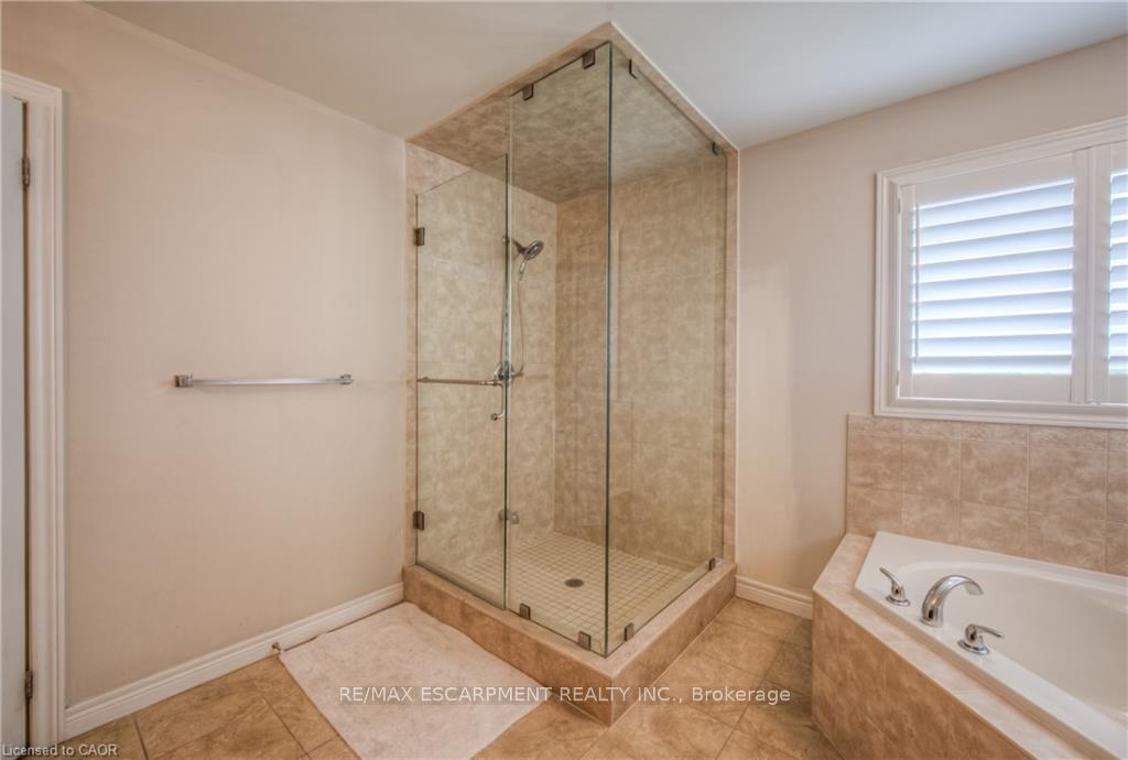 Photo 26 of 83 Boulder Crescent, Hamilton, Rural Glanbrook — HOMEH