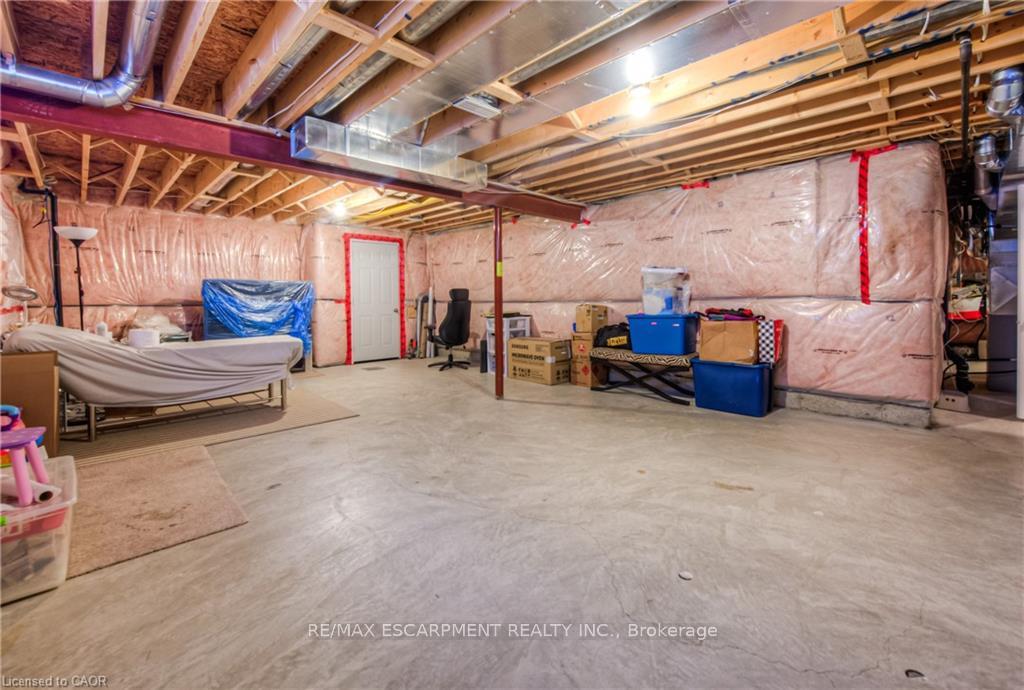 Photo 35 of 83 Boulder Crescent, Hamilton, Rural Glanbrook — HOMEH