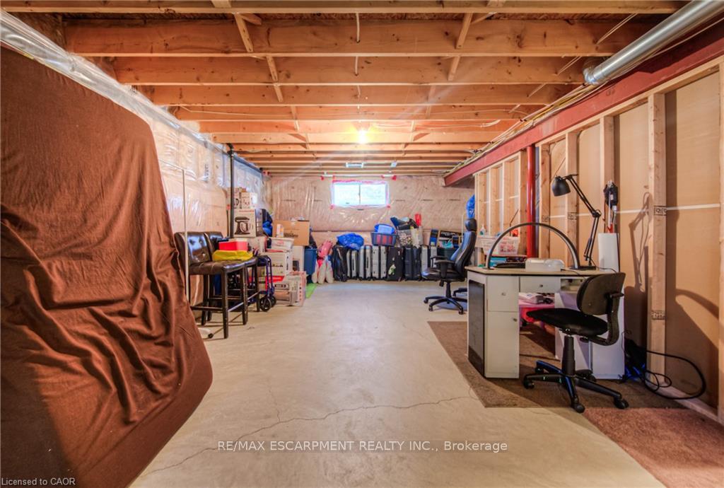 Photo 36 of 83 Boulder Crescent, Hamilton, Rural Glanbrook — HOMEH
