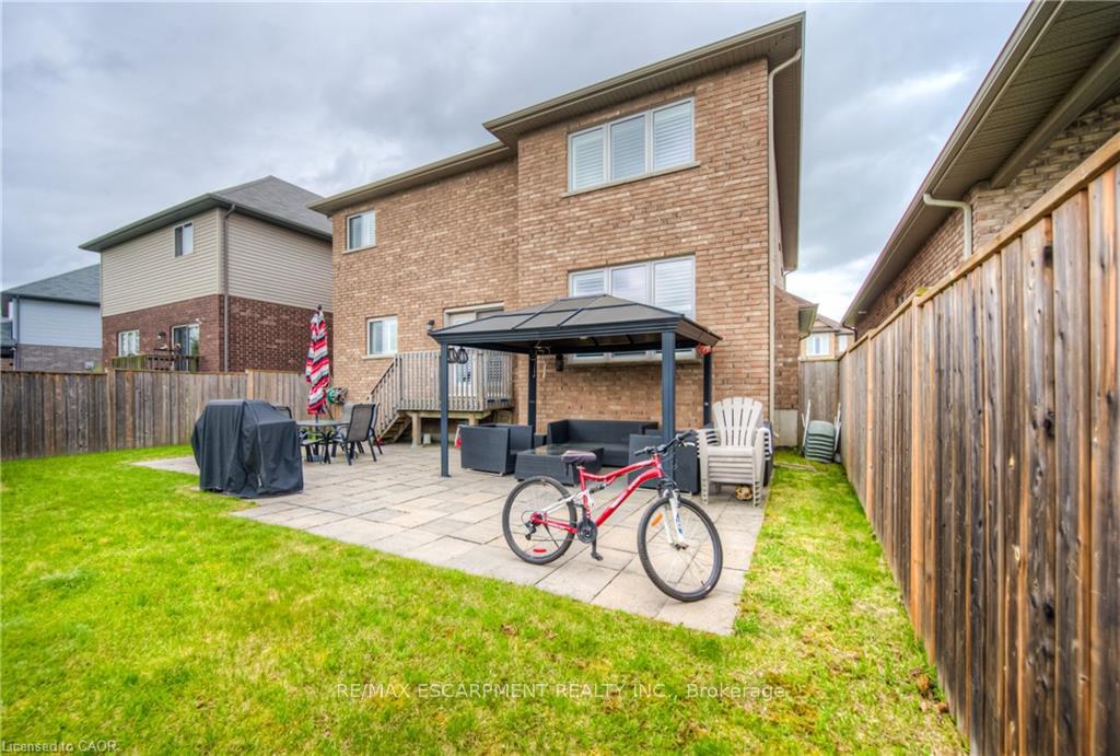 Photo 39 of 83 Boulder Crescent, Hamilton, Rural Glanbrook — HOMEH