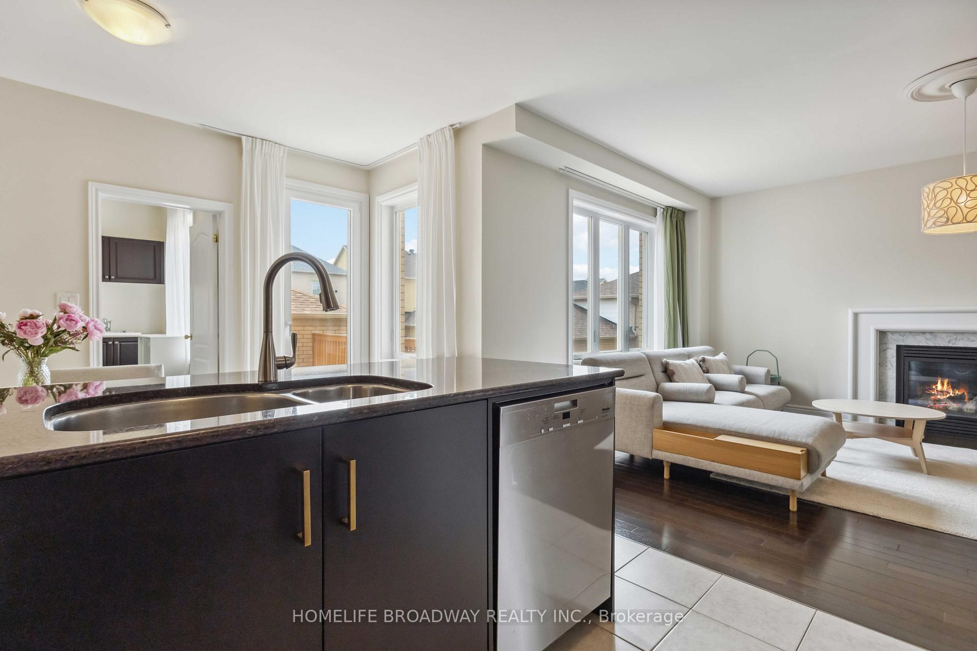 Photo 12 of 115 Russell Dawson Road, Markham, Cathedraltown — HOMEH