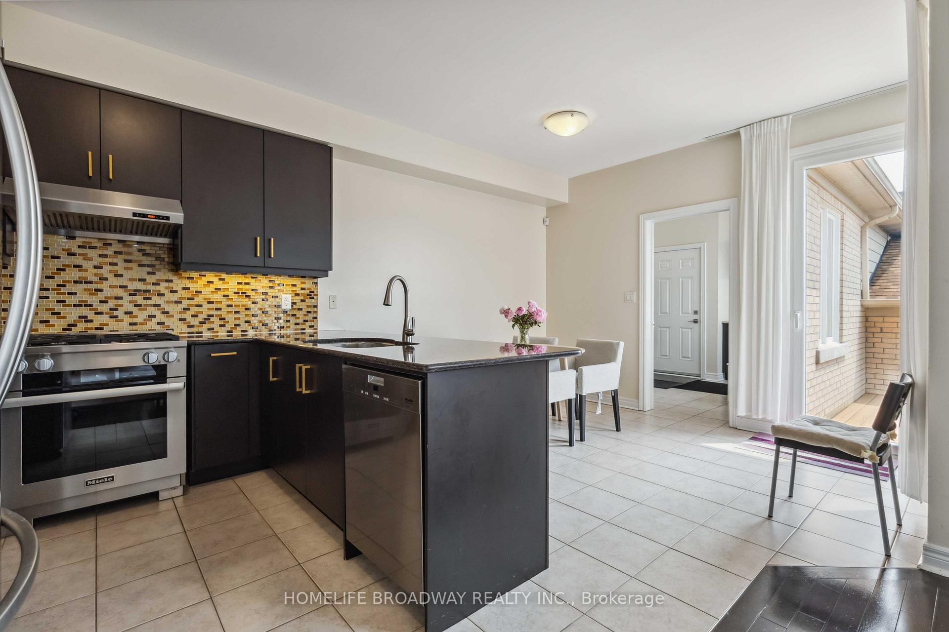 Photo 23 of 115 Russell Dawson Road, Markham, Cathedraltown — HOMEH