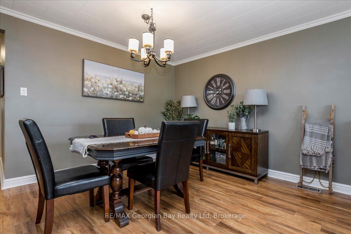 Photo 6 of 327 Scott Street, Midland — HOMEH