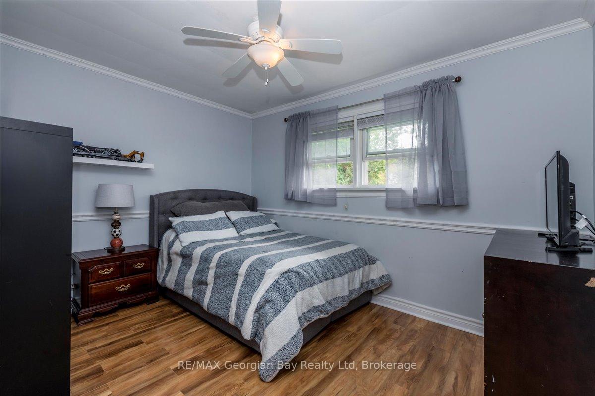 Photo 13 of 327 Scott Street, Midland — HOMEH