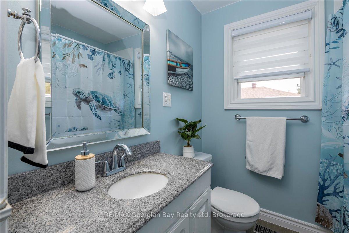 Photo 15 of 327 Scott Street, Midland — HOMEH