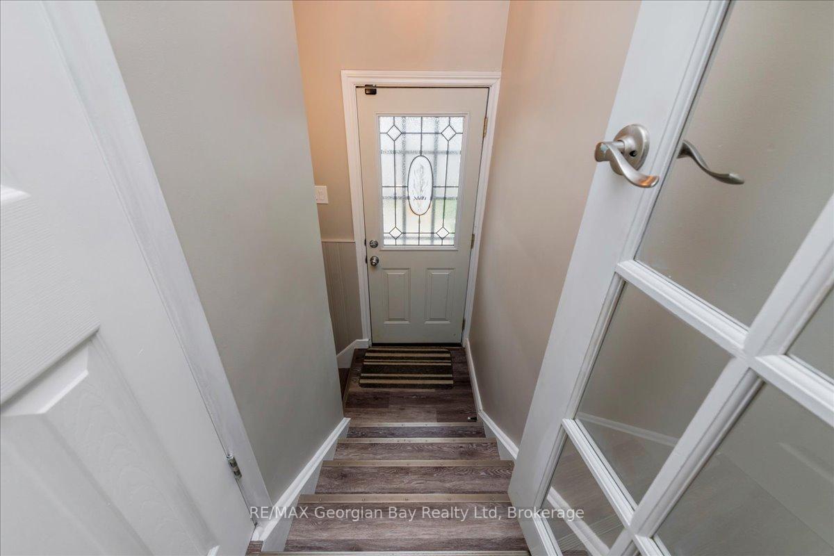 Photo 17 of 327 Scott Street, Midland — HOMEH