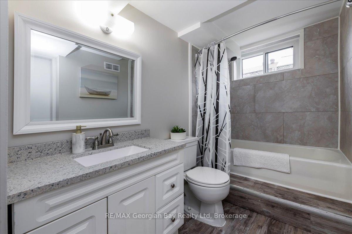 Photo 23 of 327 Scott Street, Midland — HOMEH