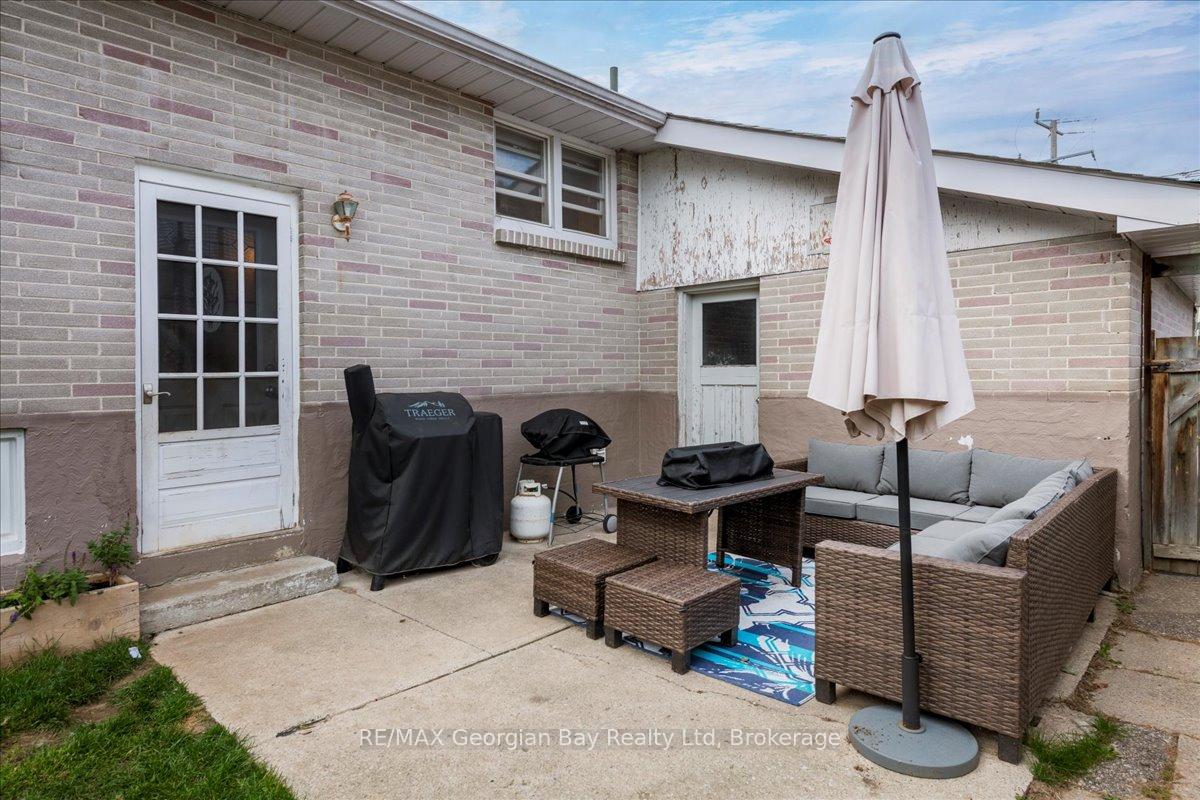 Photo 26 of 327 Scott Street, Midland — HOMEH