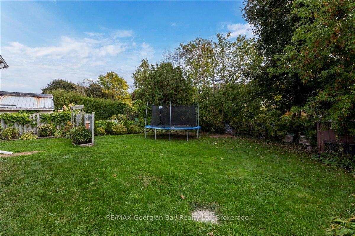 Photo 28 of 327 Scott Street, Midland — HOMEH