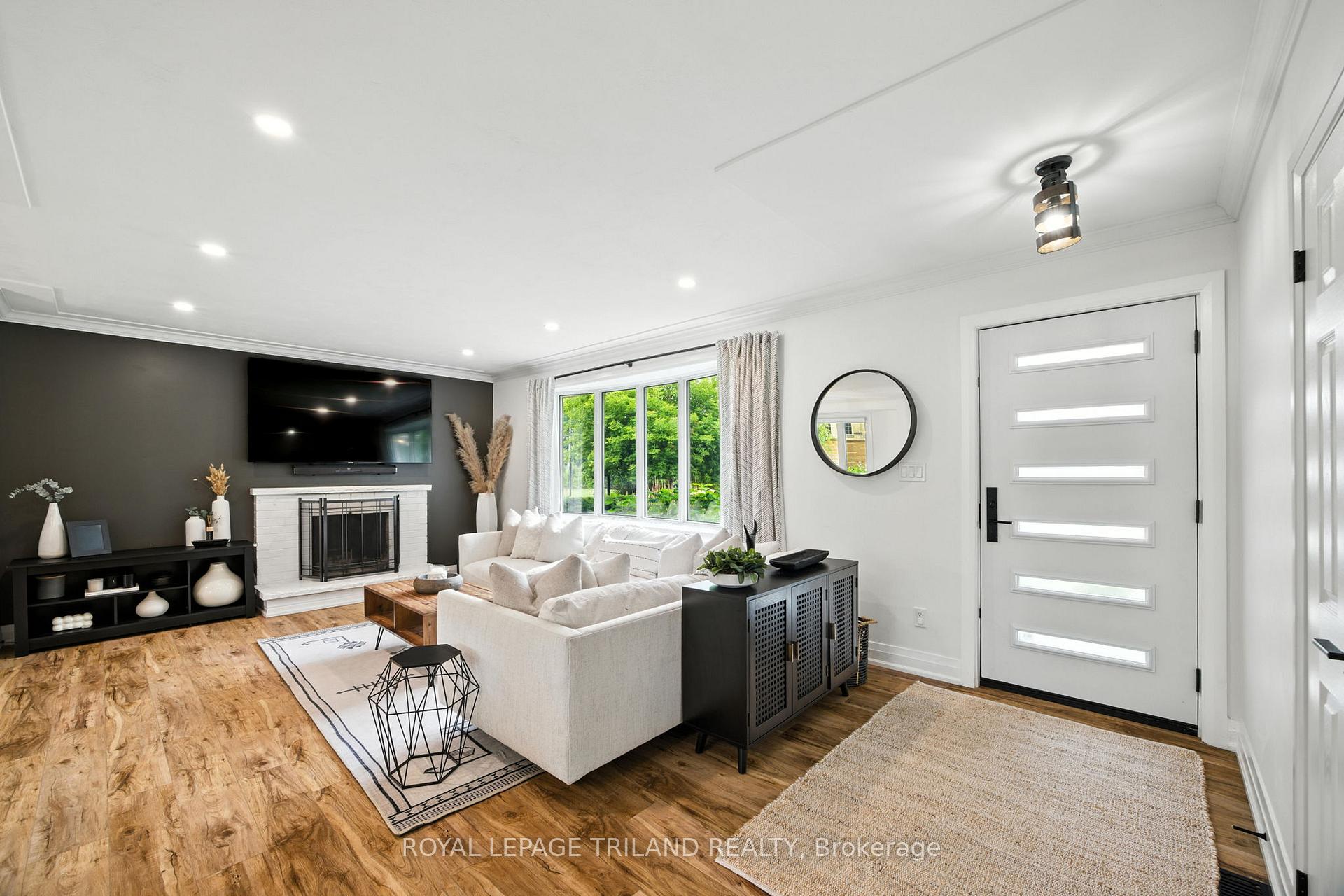 Photo 7 of 102 Railway Avenue, Middlesex Centre, Komoka — HOMEH