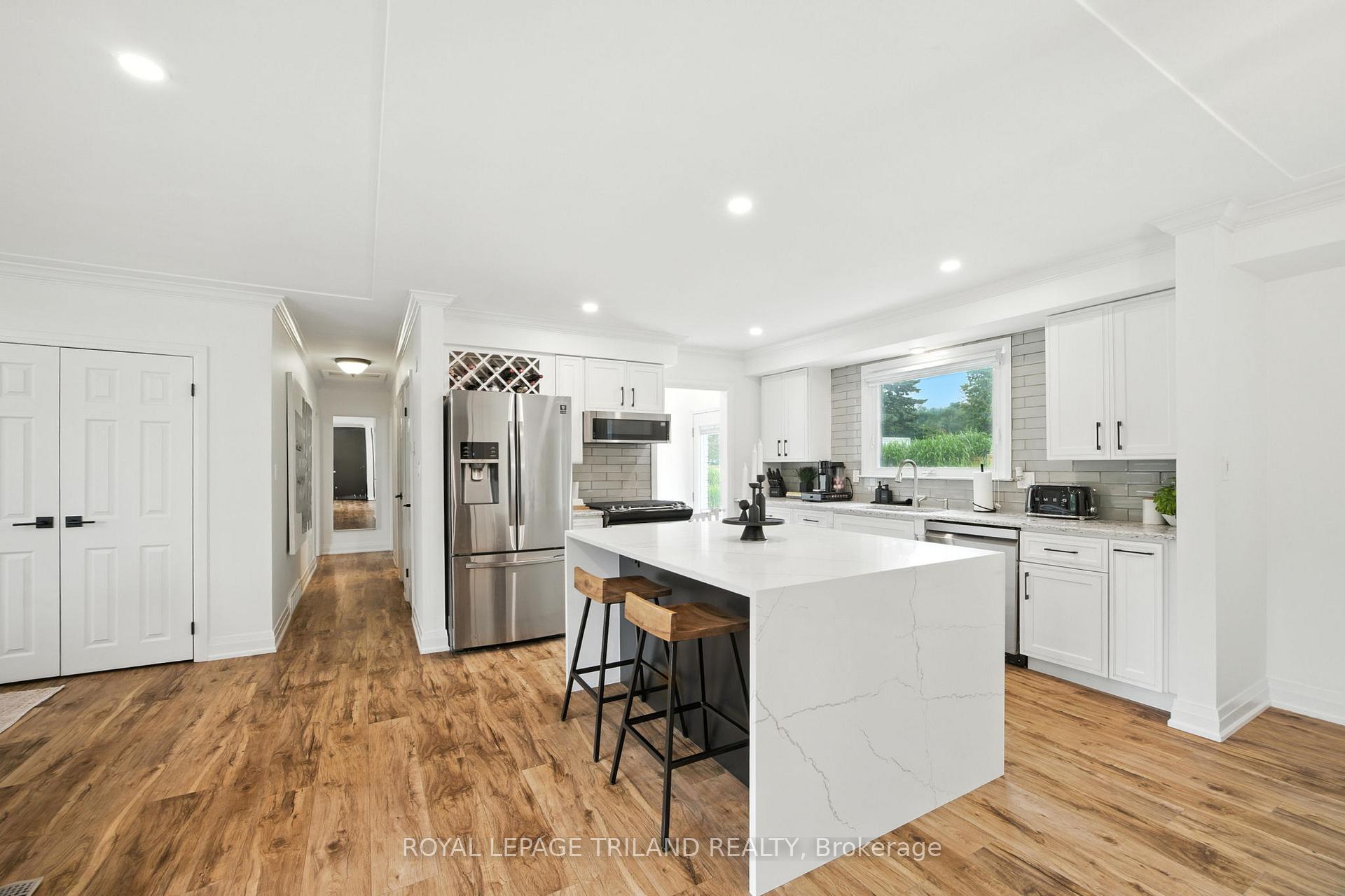 Photo 12 of 102 Railway Avenue, Middlesex Centre, Komoka — HOMEH